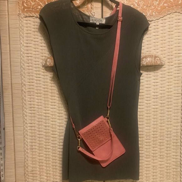 Crossbody PhoneCase - Picture 2 of 7